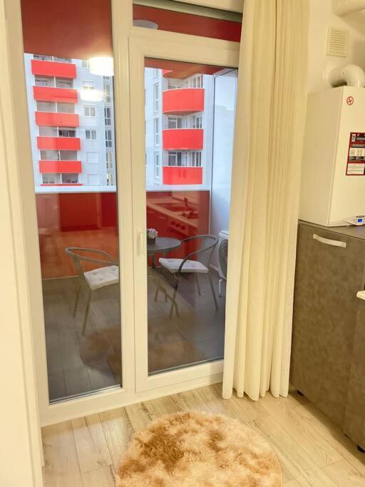 Sunlit Shelter * Ideal Location! Free Parking Apartment Oradea